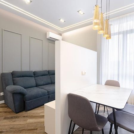 Petrovdom Ж38 In Luxury Apartments At 68 Zhylyanska Street,38 Perlyna Kiev Exteriör bild