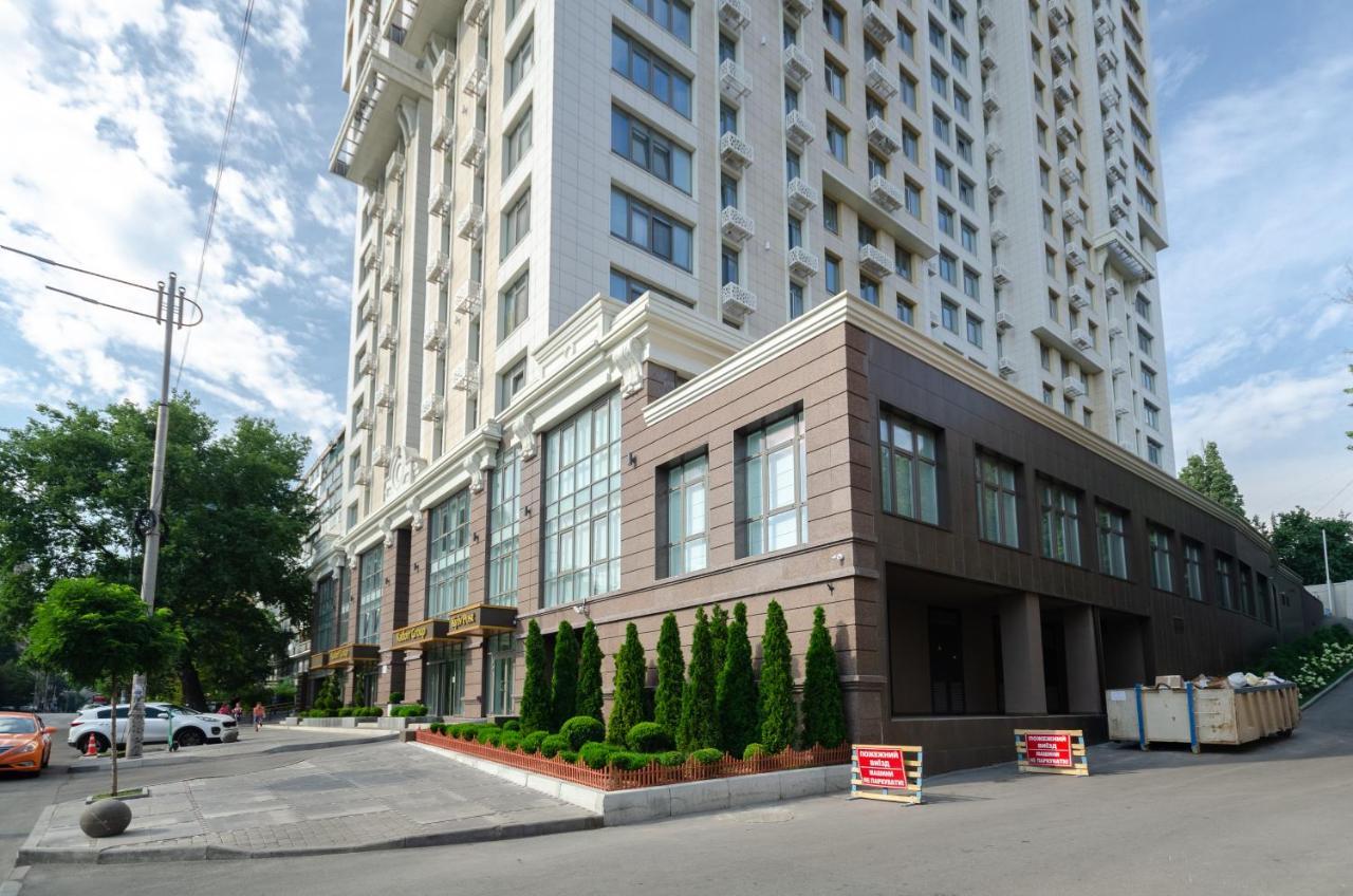 Petrovdom Ж38 In Luxury Apartments At 68 Zhylyanska Street,38 Perlyna Kiev Exteriör bild