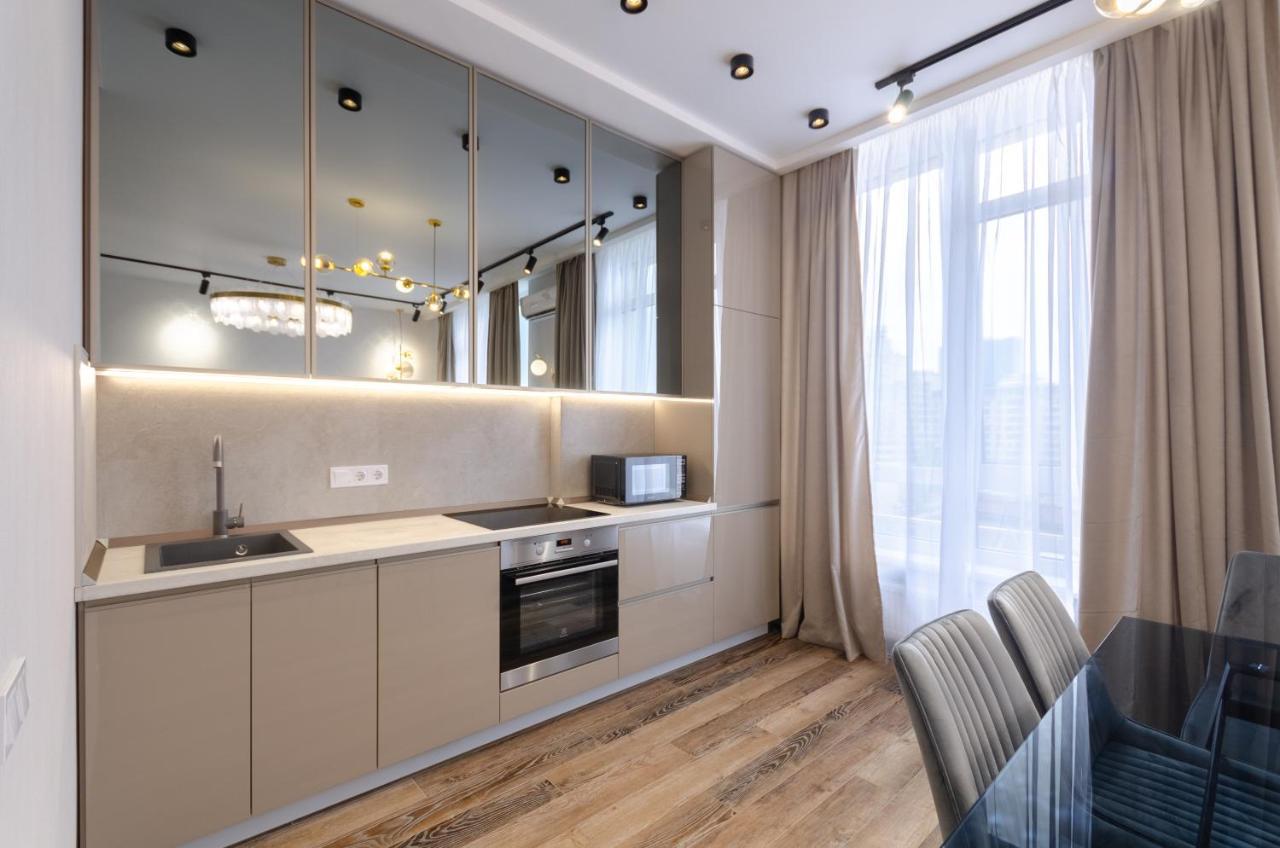 Petrovdom Ж38 In Luxury Apartments At 68 Zhylyanska Street,38 Perlyna Kiev Exteriör bild