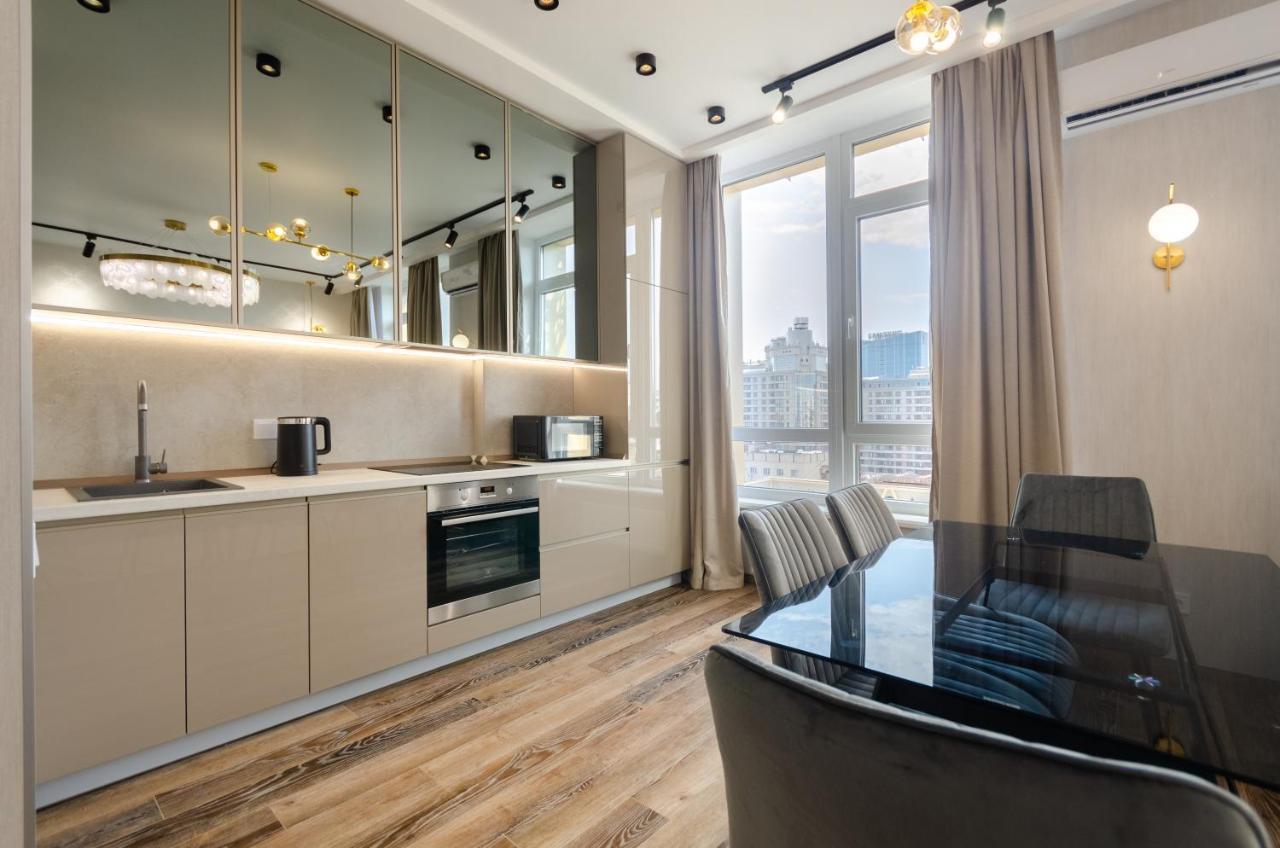 Petrovdom Ж38 In Luxury Apartments At 68 Zhylyanska Street,38 Perlyna Kiev Exteriör bild