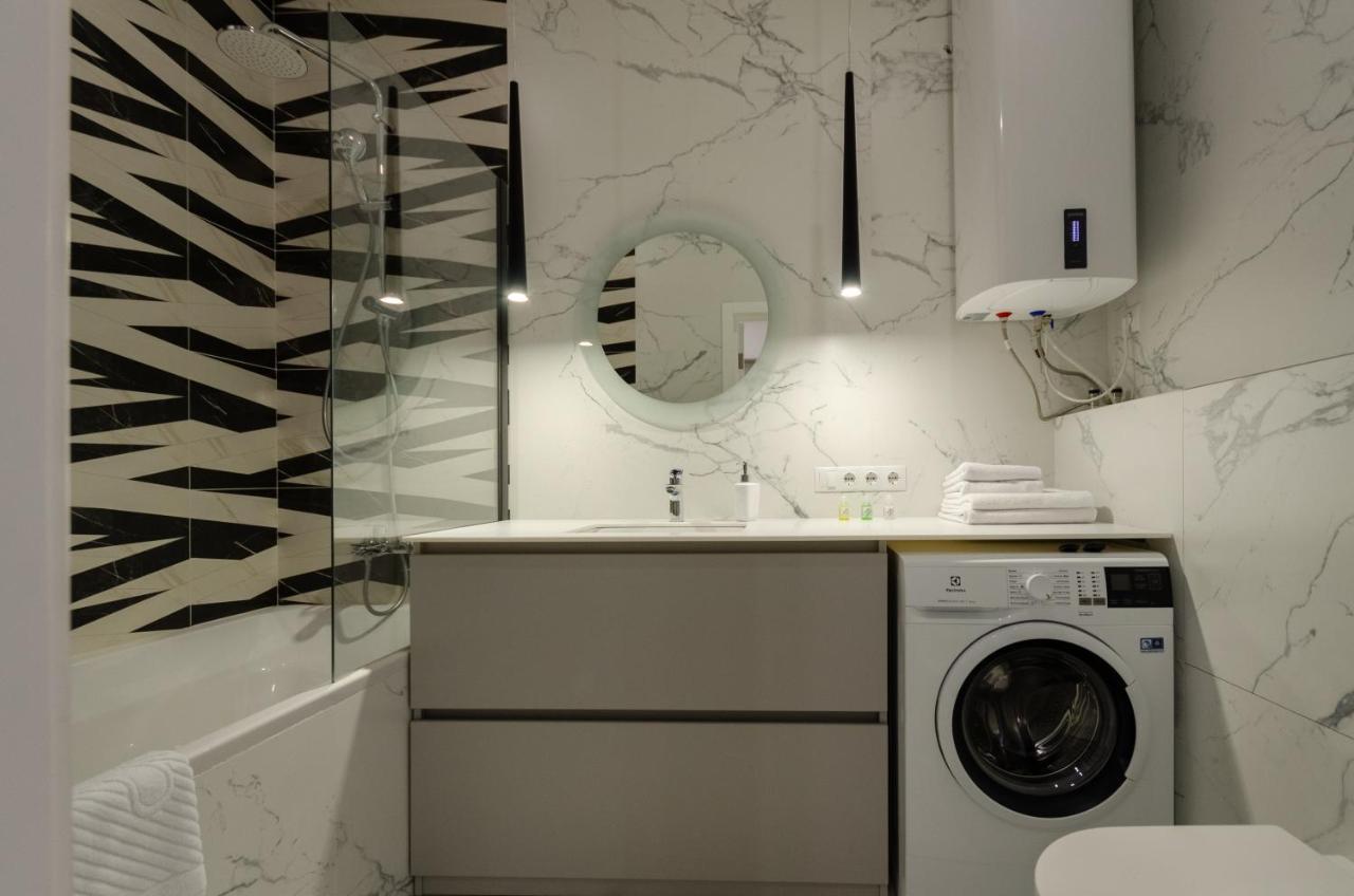 Petrovdom Ж38 In Luxury Apartments At 68 Zhylyanska Street,38 Perlyna Kiev Exteriör bild